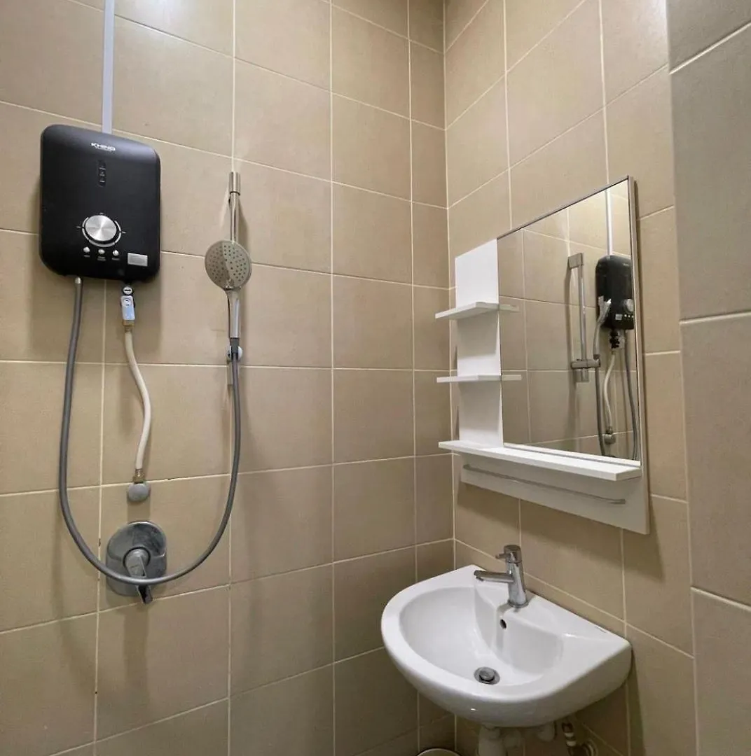 דירה קואלה לומפור Cozy Home In City Center With Free Parking - 1A