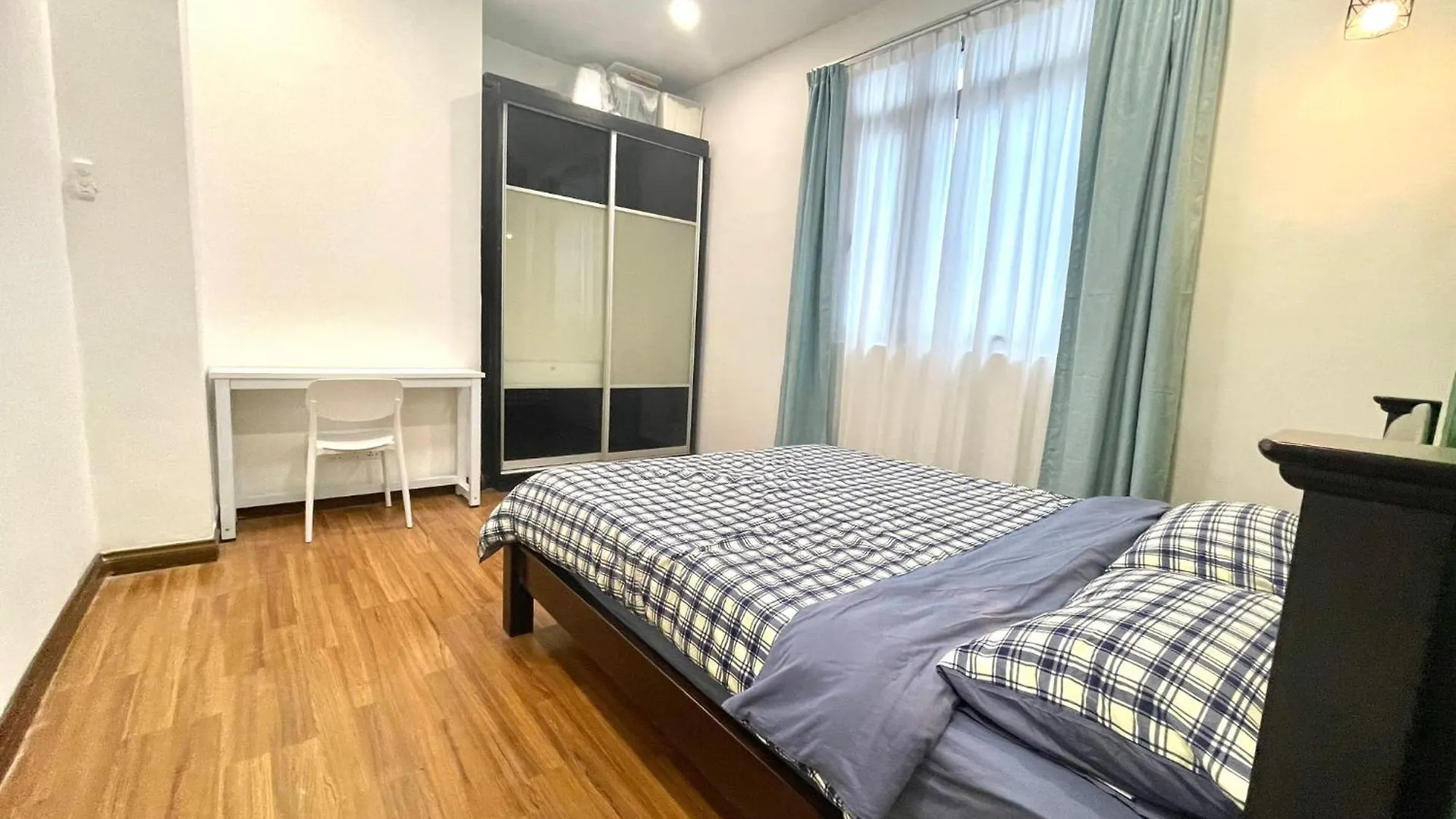 דירה קואלה לומפור Cozy Home In City Center With Free Parking - 1A
